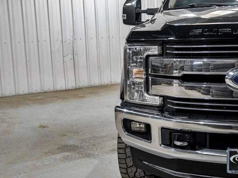 Used 2017 Ford F350 Lariat w/ Lariat Ultimate Package AWD/4WD image 49