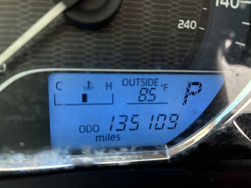 Used 2015 Toyota Corolla LE FWD image 8