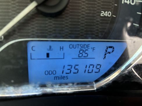 Used 2015 Toyota Corolla LE FWD image 8
