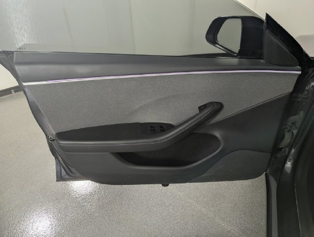 Used 2025 Tesla Model 3 Long Range RWD image 9