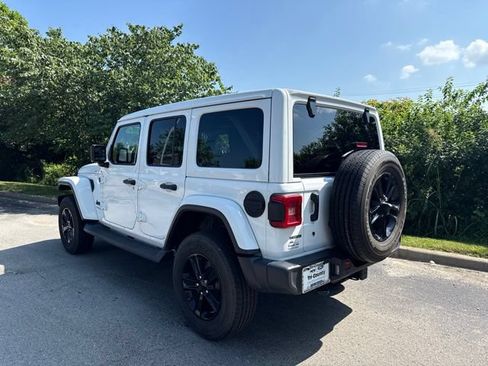 Used 2020 Jeep Wrangler Unlimited Sahara AWD/4WD image 6
