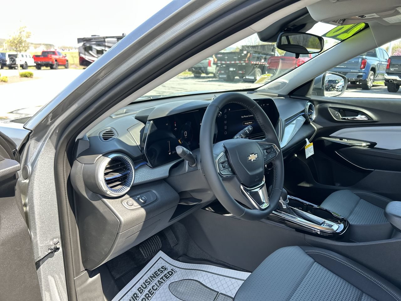New 2026 Chevrolet Trax LT w/ Sunroof Package FWD image 26