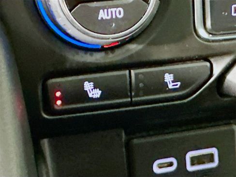 Used 2022 Chevrolet Tahoe LT w/ LT Signature Plus Package image 21