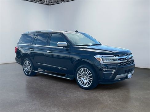 Used 2023 Ford Expedition Platinum image 7