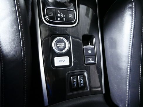 Used 2018 Mitsubishi Outlander GT AWD/4WD image 30