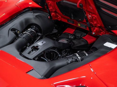 Used 2021 Ferrari F8 Tributo image 46