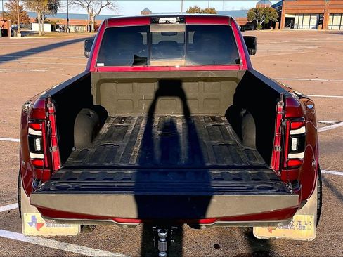 Used 2024 RAM 3500 Limited image 18