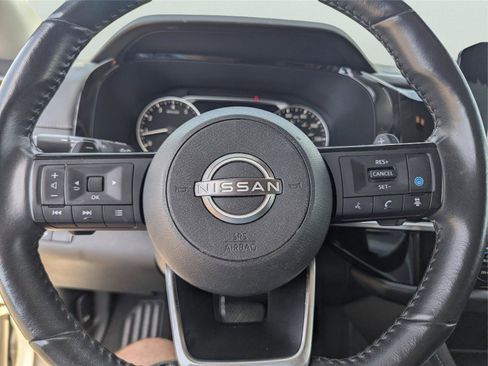 Used 2023 Nissan Pathfinder SL image 31