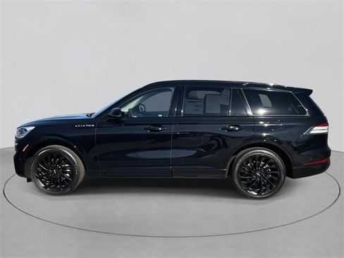 Used 2023 Lincoln Aviator Black Label w/ Jet Package image 2