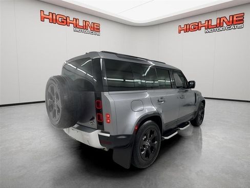 Used 2020 Land Rover Defender 110 SE AWD/4WD image 5
