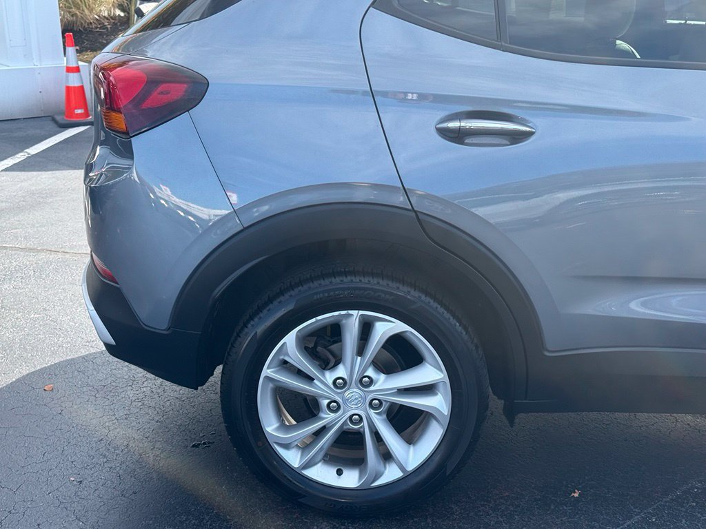 Used 2022 Buick Encore GX Preferred w/ Cold Weather Comfort Package FWD image 8