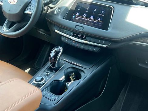 Used 2022 Cadillac XT4 Premium Luxury w/ Technology Package image 17