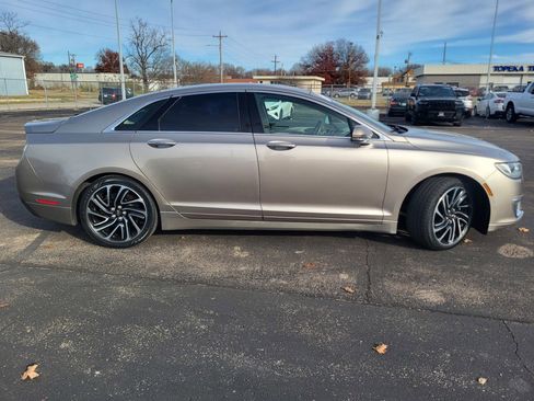 Used 2020 Lincoln MKZ w/ Convenience Package image 20