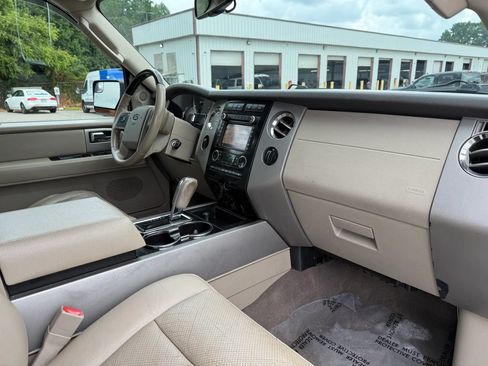 Used 2014 Ford Expedition Limited w/ Equipment Group 301A AWD/4WD image 19