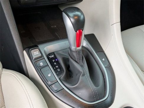 Used 2020 Hyundai Veloster Turbo Ultimate image 17