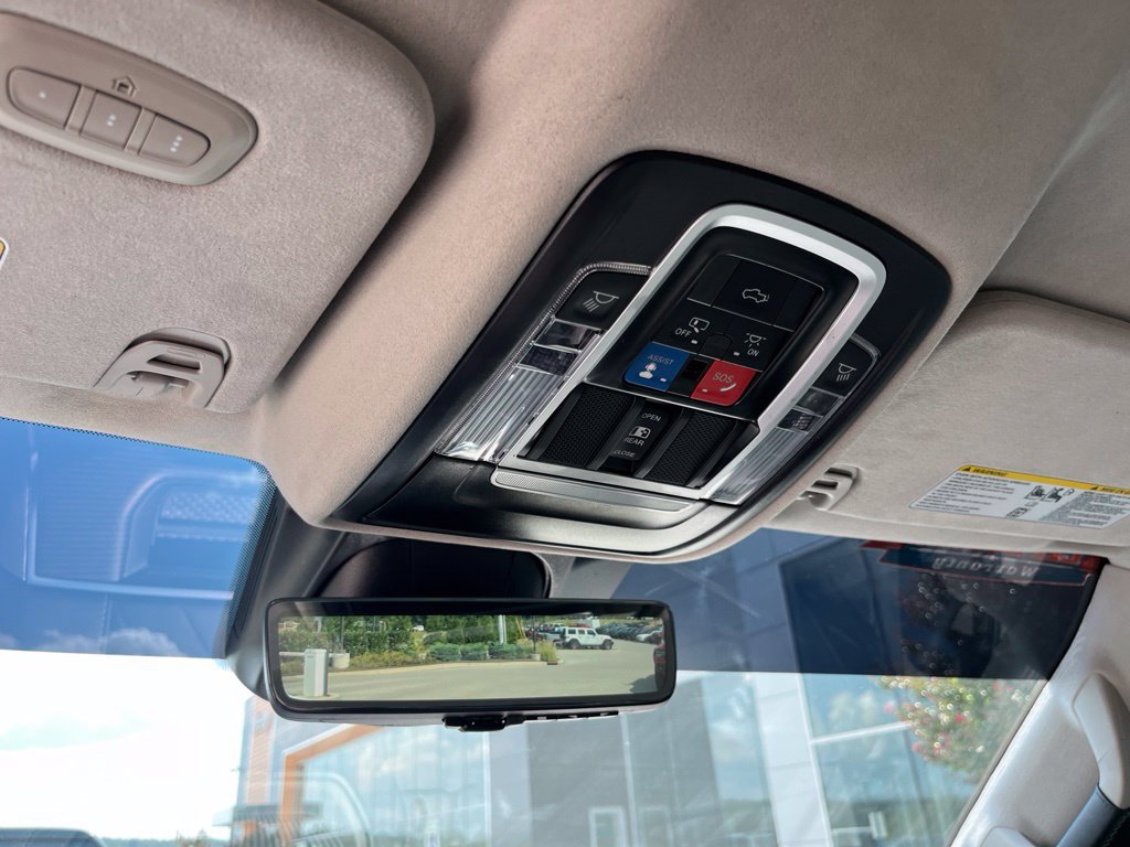 Used 2024 RAM 1500 Limited AWD/4WD image 9
