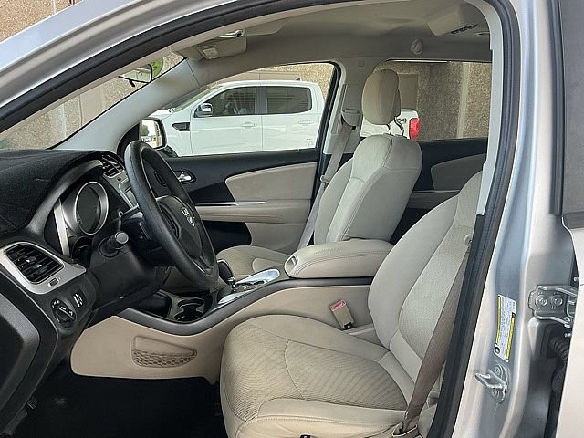 Used 2014 Dodge Journey SXT w/ Flexible Seating Group FWD image 17
