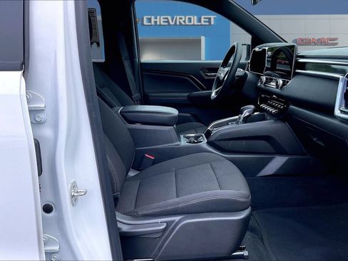 Used 2025 GMC Canyon Elevation RWD image 29