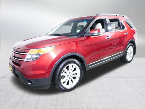 Used 2014 Ford Explorer Limited w/ Equipment Group 302A image 3
