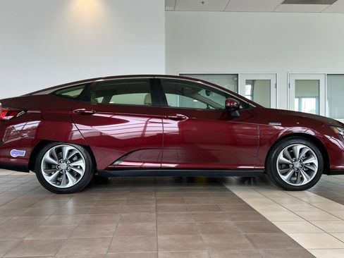 Used 2019 Honda Clarity Plug-In Hybrid image 3