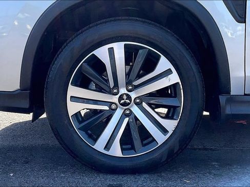 Used 2024 Mitsubishi Outlander Sport ES AWD/4WD image 9