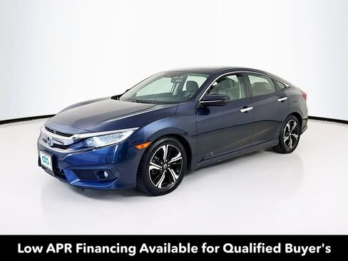 Used 2017 Honda Civic Touring image 3
