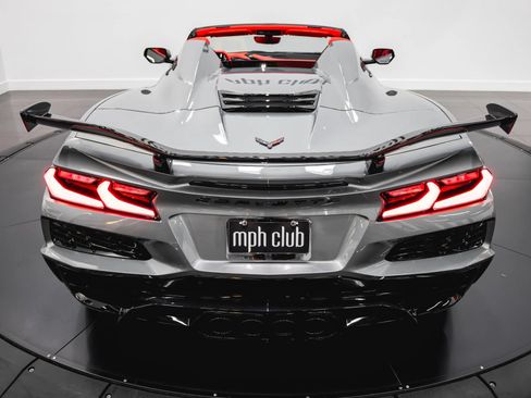 Used 2024 Chevrolet Corvette Z06 w/ Z07 Performance Package RWD image 32