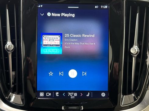 Used 2023 Volvo V60 B5 Cross Country Plus w/ Climate Package image 32