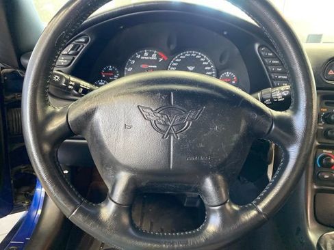 Used 2004 Chevrolet Corvette Z06 w/ Z06 Preferred Equipment Group RWD image 18