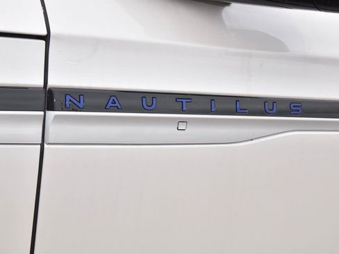 New 2026 Lincoln Nautilus Premier AWD/4WD image 47