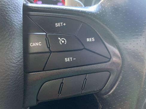 Used 2019 Dodge Charger GT image 17