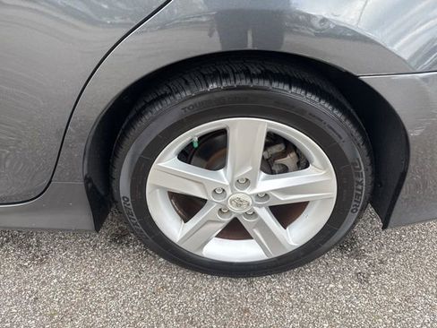 Used 2012 Toyota Camry SE image 10