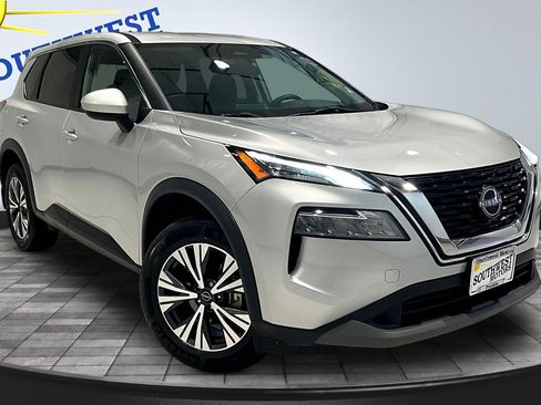 Used 2023 Nissan Rogue SV AWD/4WD image 3