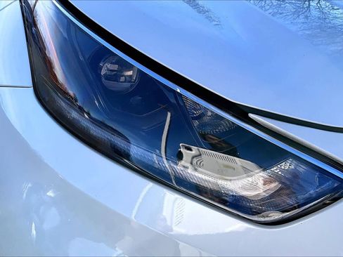 Used 2021 Toyota Highlander XLE image 27