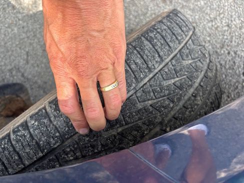 Used 2009 Mitsubishi Eclipse GS image 12