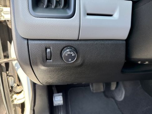 Used 2019 Chevrolet Colorado W/T w/ WT Convenience Package RWD image 25