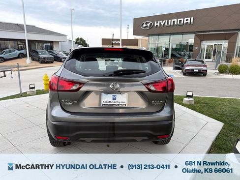 Used 2017 Nissan Rogue Sport SV w/ SV Premium Package AWD/4WD image 14