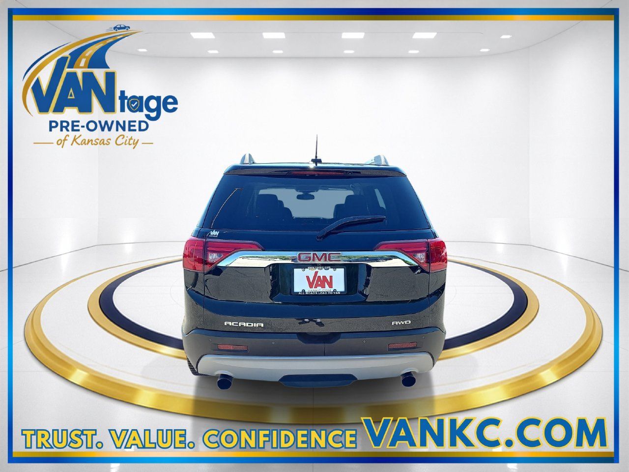 Used 2017 GMC Acadia SLT AWD/4WD image 7