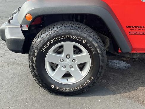 Used 2013 Jeep Wrangler Unlimited Sport AWD/4WD image 10