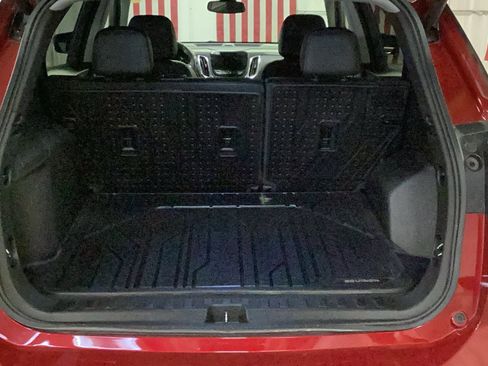 Used 2022 Chevrolet Equinox Premier image 18