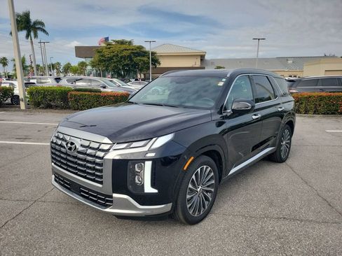 Used 2025 Hyundai Palisade Calligraphy image 8