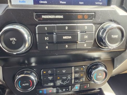 Used 2021 Ford F250 Lariat w/ Lariat Value Package image 32