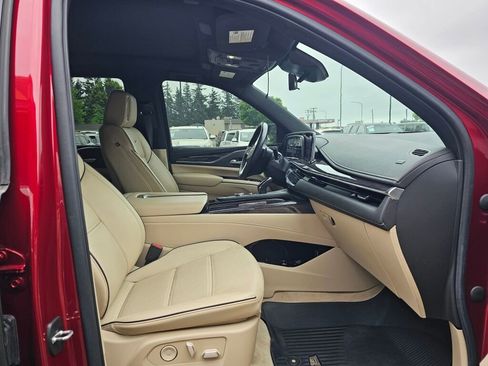Used 2022 Cadillac Escalade Premium Luxury AWD/4WD image 10