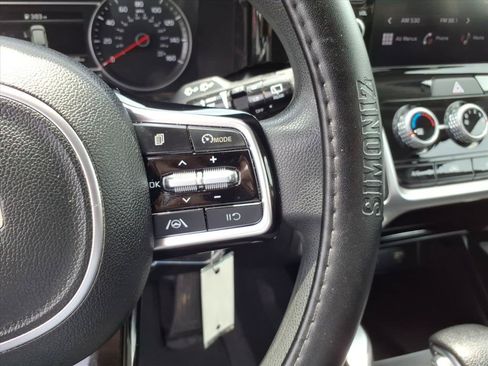 Used 2023 Kia Sorento LX AWD/4WD image 21