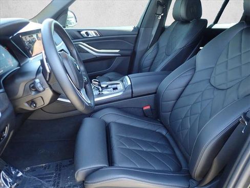 Used 2023 BMW X5 xDrive40i w/ Premium Package AWD/4WD image 13