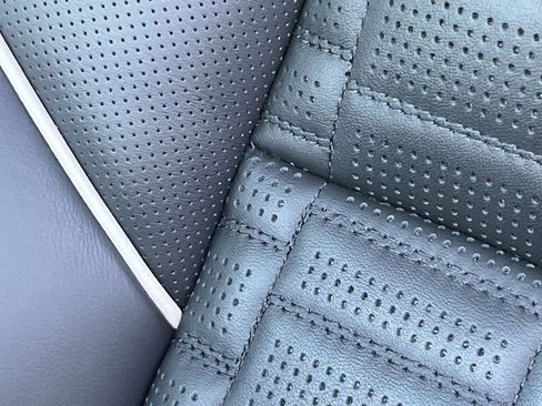 Used 2025 Cadillac Escalade Sport Platinum image 37