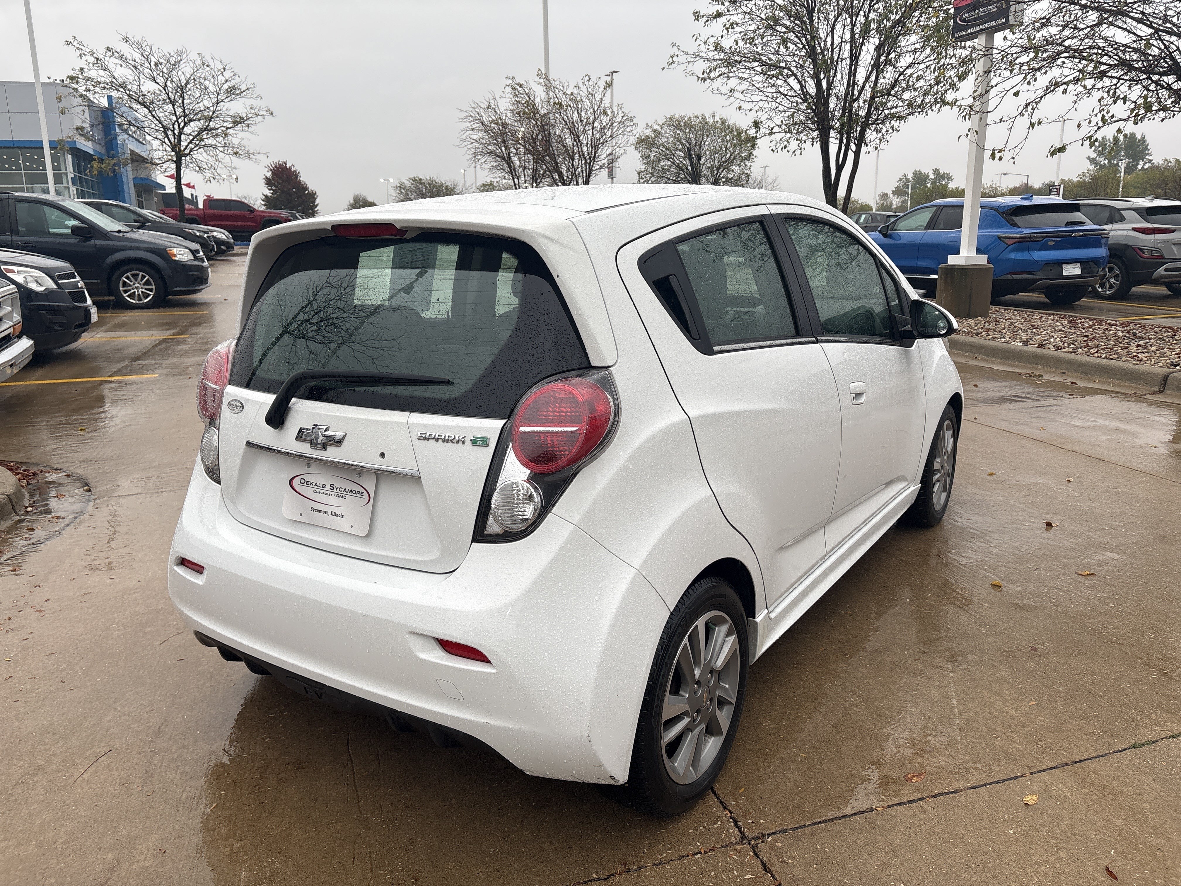 Used 2014 Chevrolet Spark LT FWD image 8