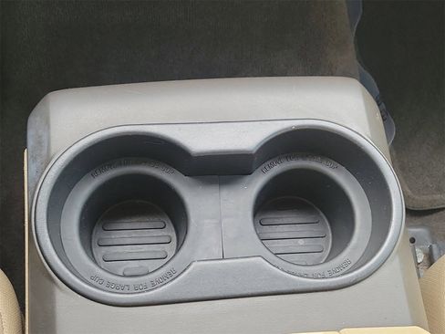 Used 2010 Ford F150 XLT image 28