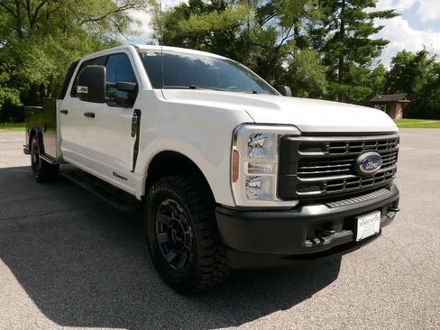 Used 2025 Ford F250 XL w/ FX4 Off-Road Package AWD/4WD image 4