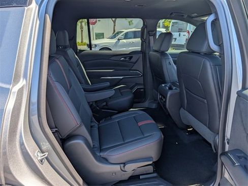 Certified 2025 Chevrolet Traverse RS w/ LPO, Floor Liner Package image 14